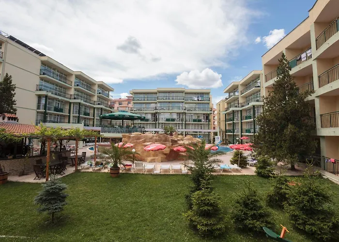 Sunny Day Club Hotel