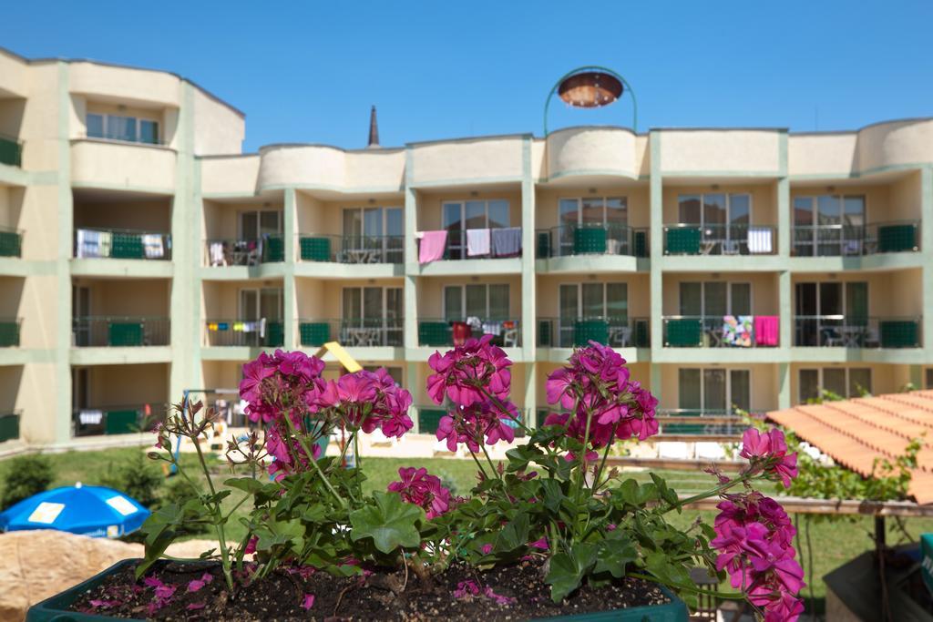 Sunny Day Club