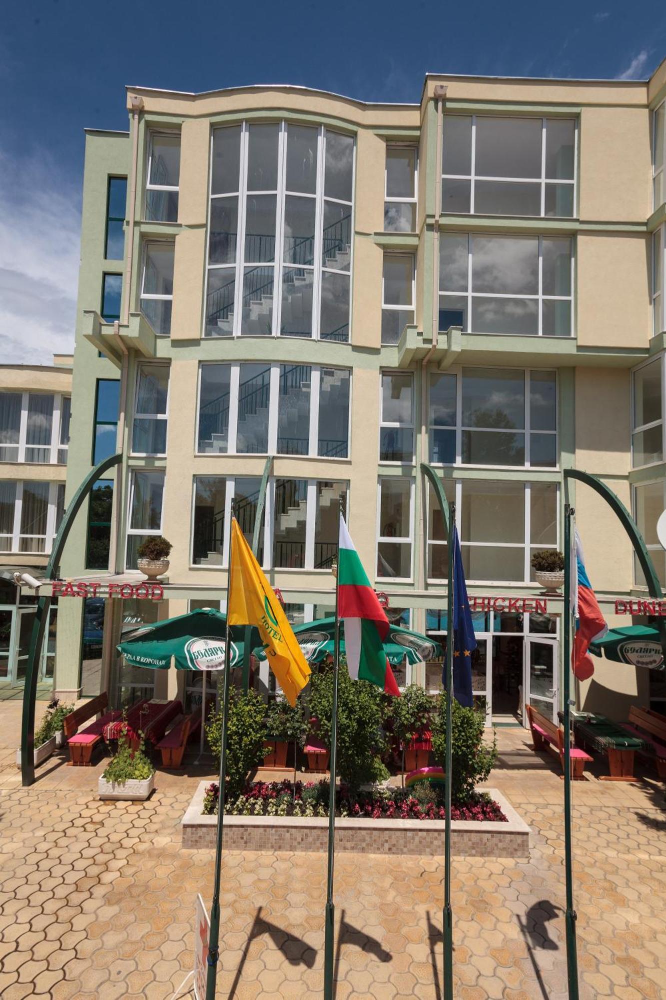 Sunny Day Club Hotel